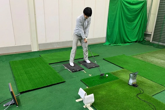 テストサイトでは様々な試作品を実際に試打し、データを分析しています。