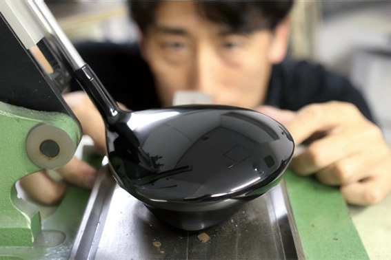 クラフトマンたちの精緻な技術でシビアなトッププロたちの要求に応えます。